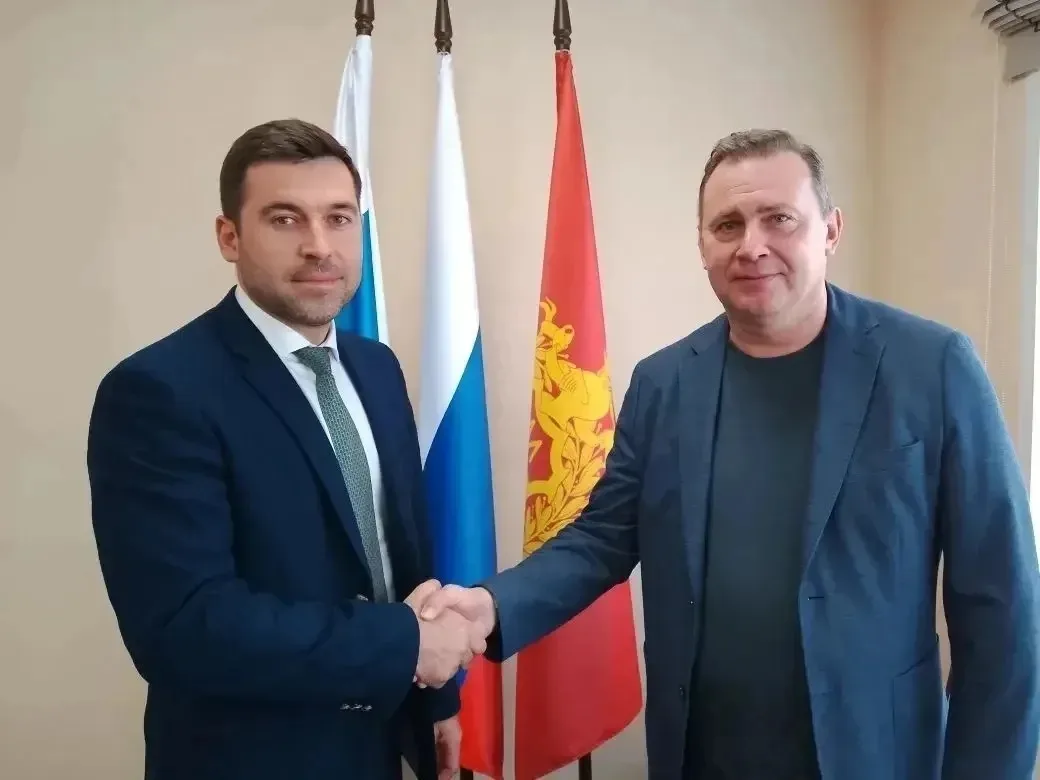 ✅Генеральный директор ГК «ГАЗЭКС» Артём Артюх и глава Нижнего Тагила Владислав Пинаев обсудили ход г