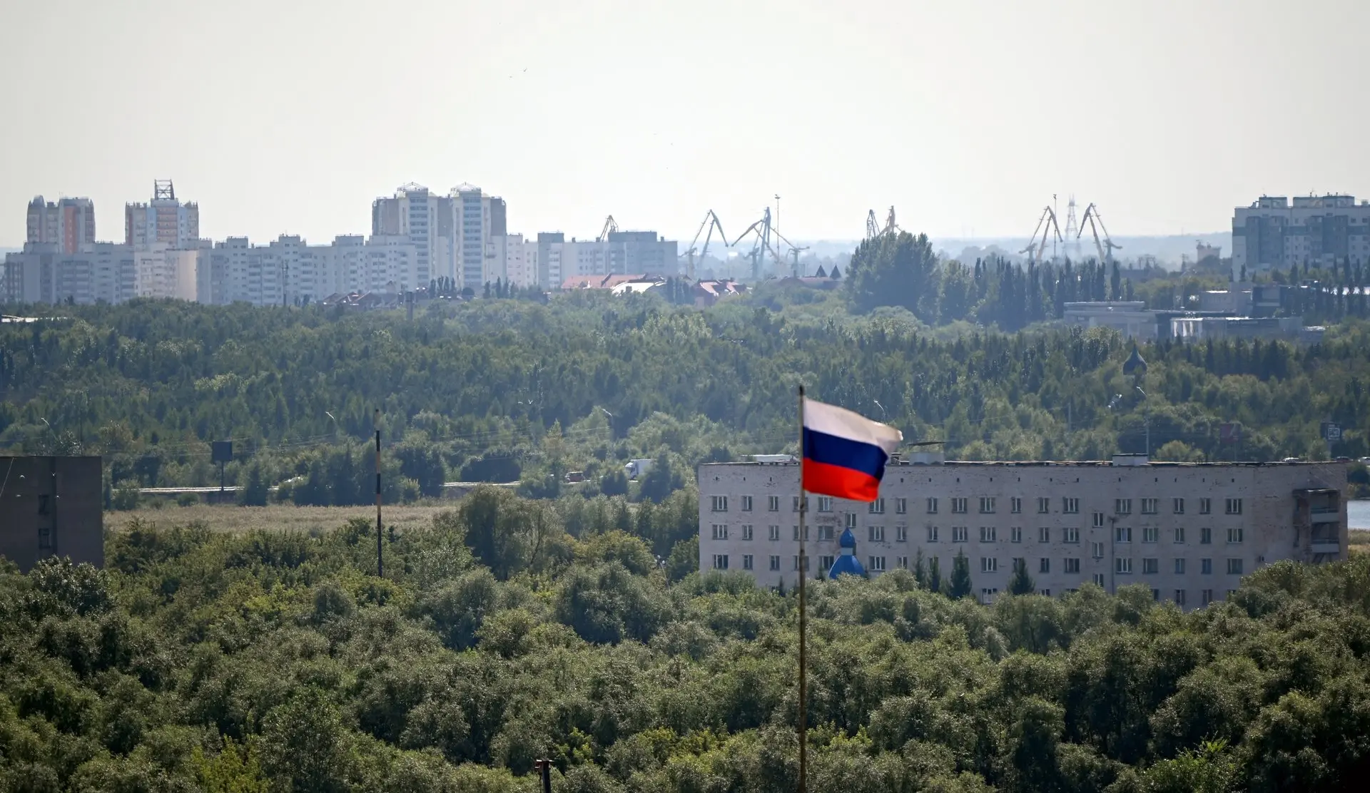 🥰 Омск как на ладони: фотограф запечатлел панорамный вид на Левобережье