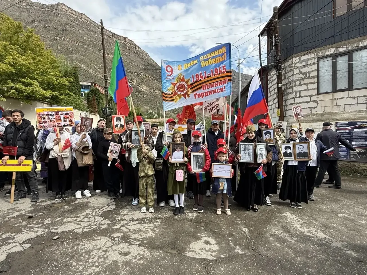 9 мая 2026 года. Вахта памяти: учащиеся и учителя Мачадинской школы приняли участие в «Бессмертном п
