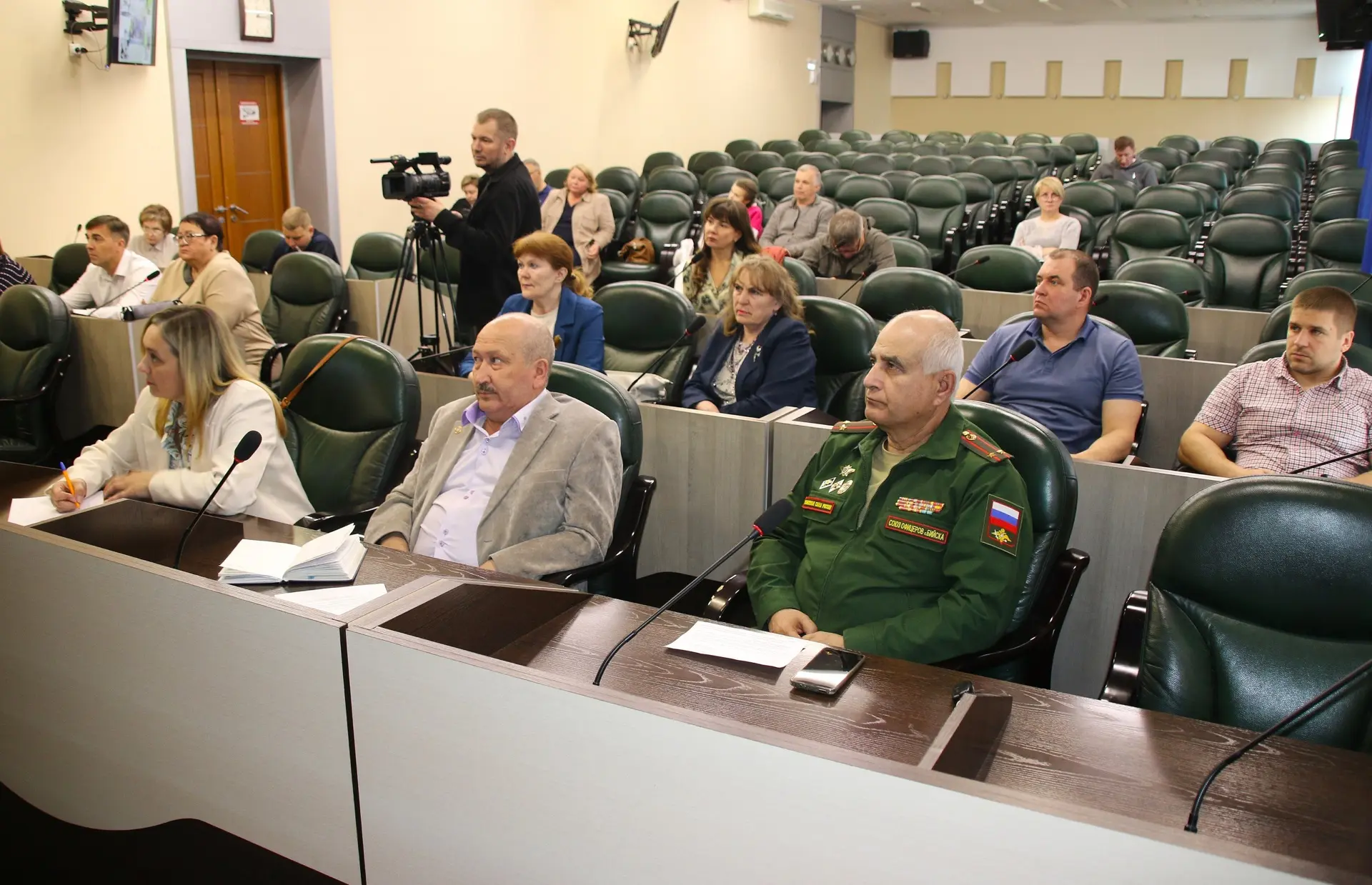 Ремонт автомобильных дорог, подготовку кадров для промышленных предприятий и организацию досуга обсу