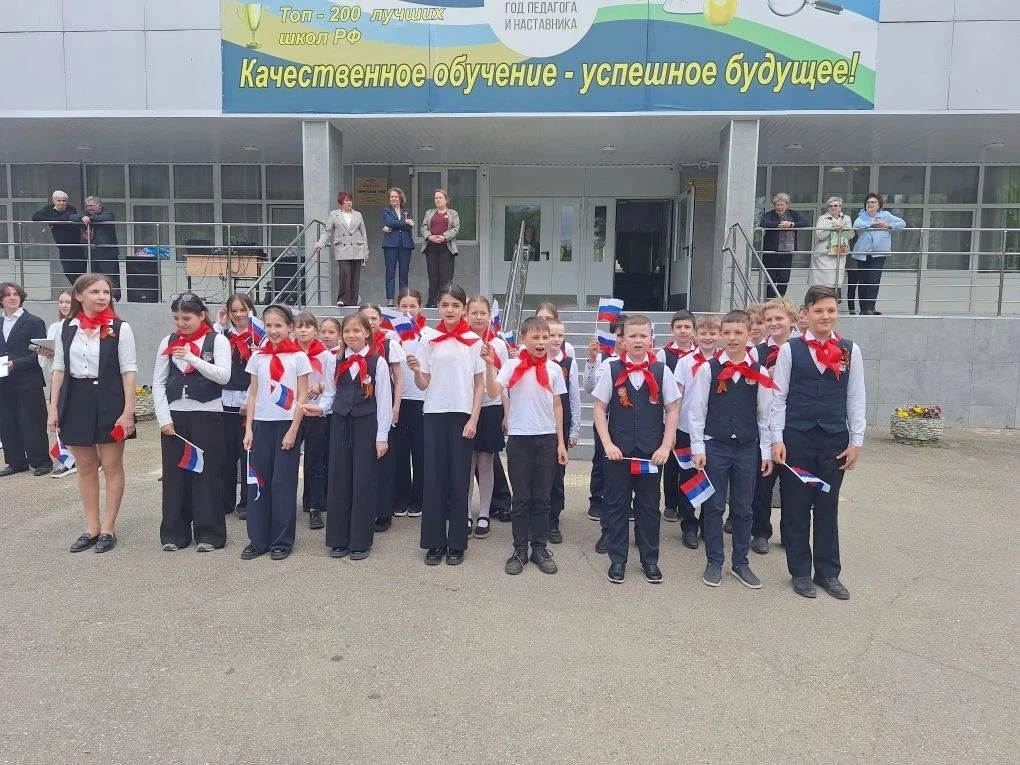 🌼🎉 Первомайская демонстрация в гимназии! 🎉🌼  В нашей гимназии прошла яркая и запоминающаяся первомай