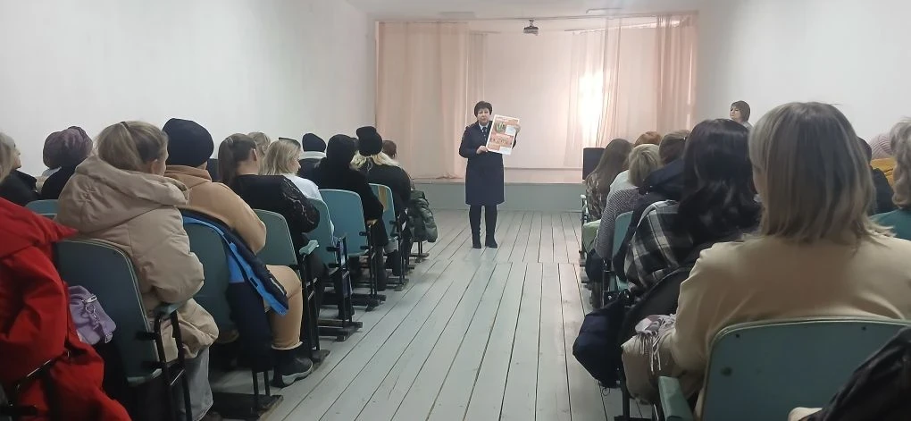 В МБОУ "Лицей №4" г. Камень-на-Оби прошли родительские собрания, где одной из самых важных тем  была
