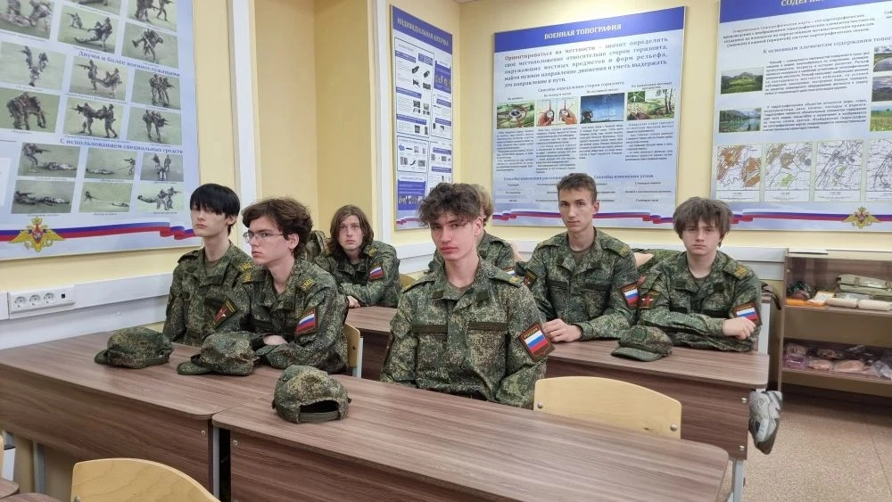 На этой неделе начались военные сборы для учащиеся 10 классов. В первый день юноши 📝  ...