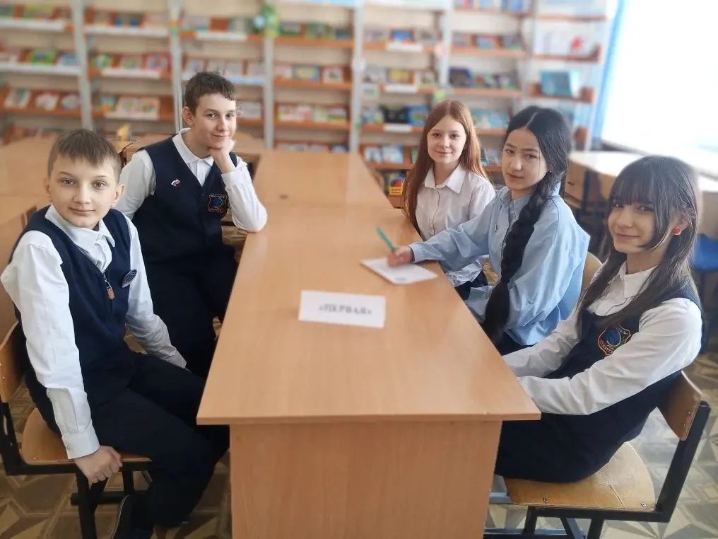 📚✨ Книгобум продолжается: подводим итоги литературной игры!  В школьной библиотеке состоялась уже тр
