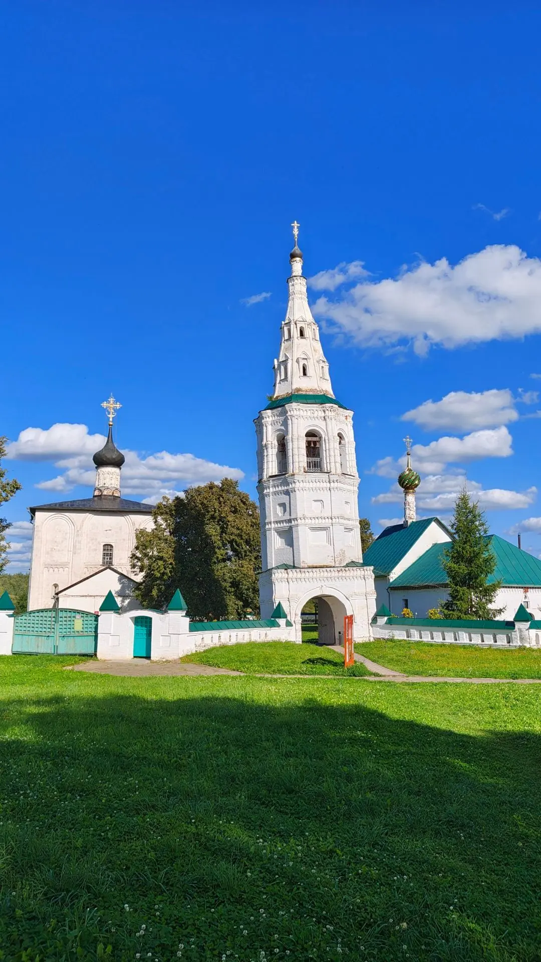 Пока админы катятся без связи по Руси, минутка истории.