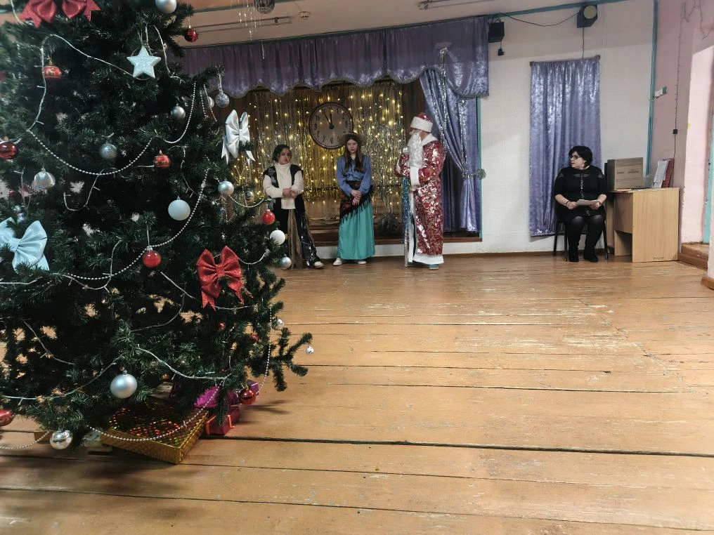 🎄В преддверии Нового года в нашей школе состоялся долгожданный праздник — школьные ёлки.