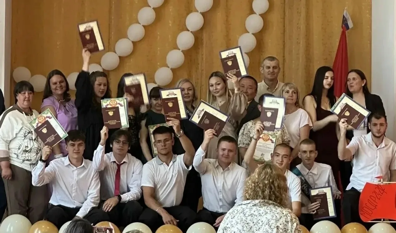 🎓 Алые паруса ИТТриС: наше плавание завершено!

25-26 июня в Иркутском техникуме транспорта и строи