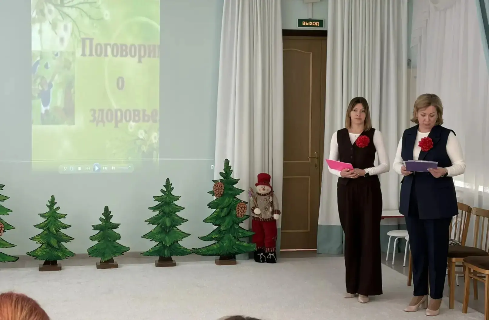 Воспитатели младшей группы 8        "Затейники"  Кучумова Елена Сергеевна и Кочарян Але...