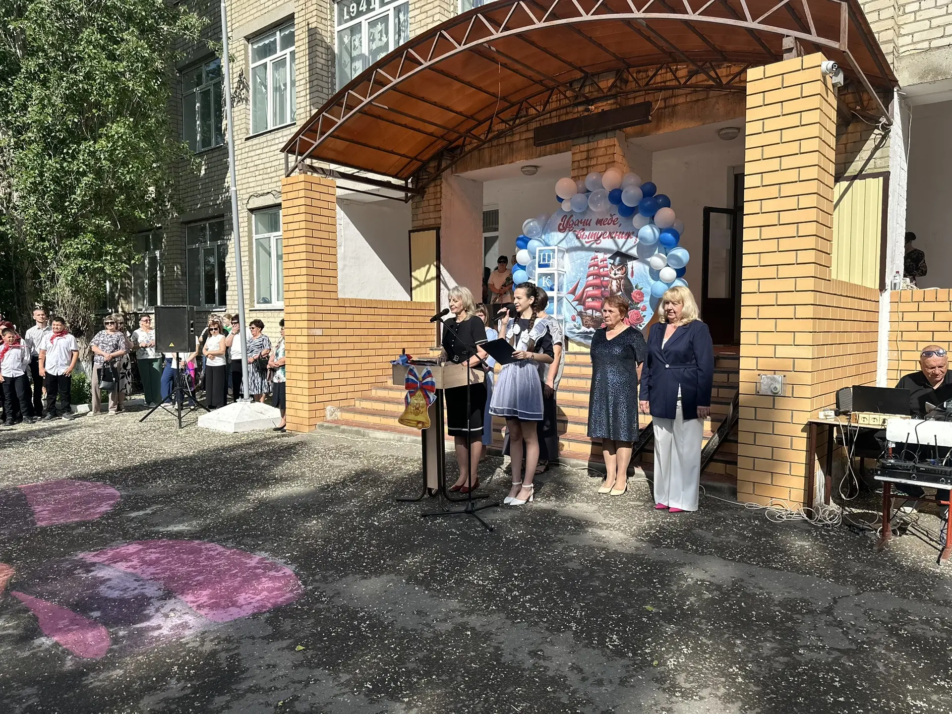 🎉 В нашей школе прозвучал последний звонок! 💫