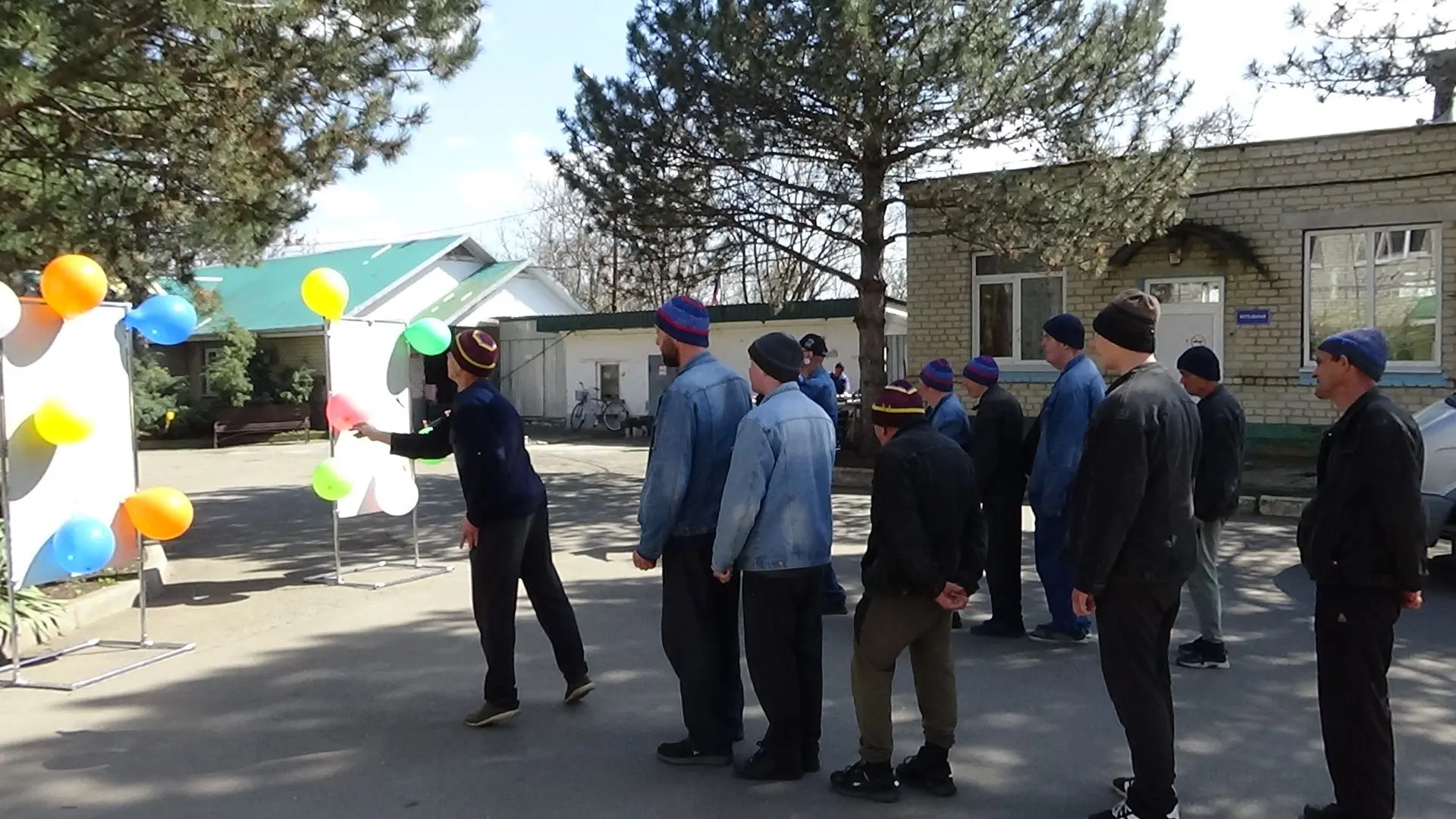 Сегодня на территории интерната под руководством культорганизатора Пампура Ю.В. и инструктора – мето