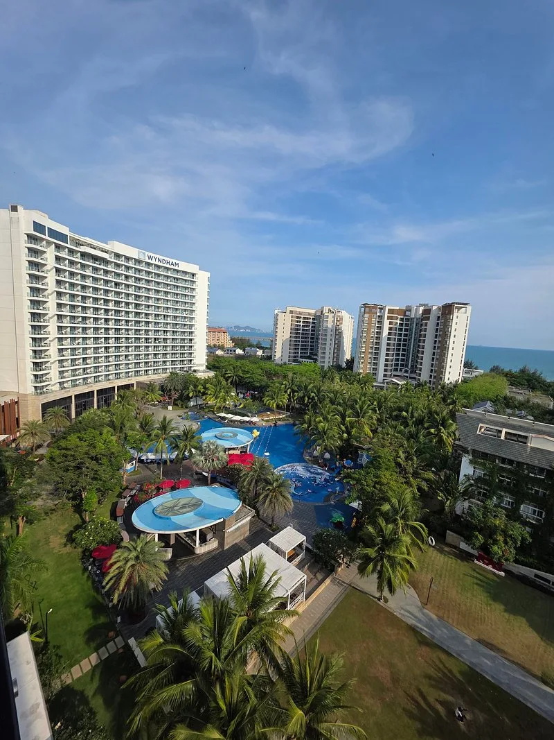 🇨🇳 Китай из Екатеринбурга  📍Ramada Plaza Sanya Bay 5*  Отель в 10 минутах от моря. На территории нес