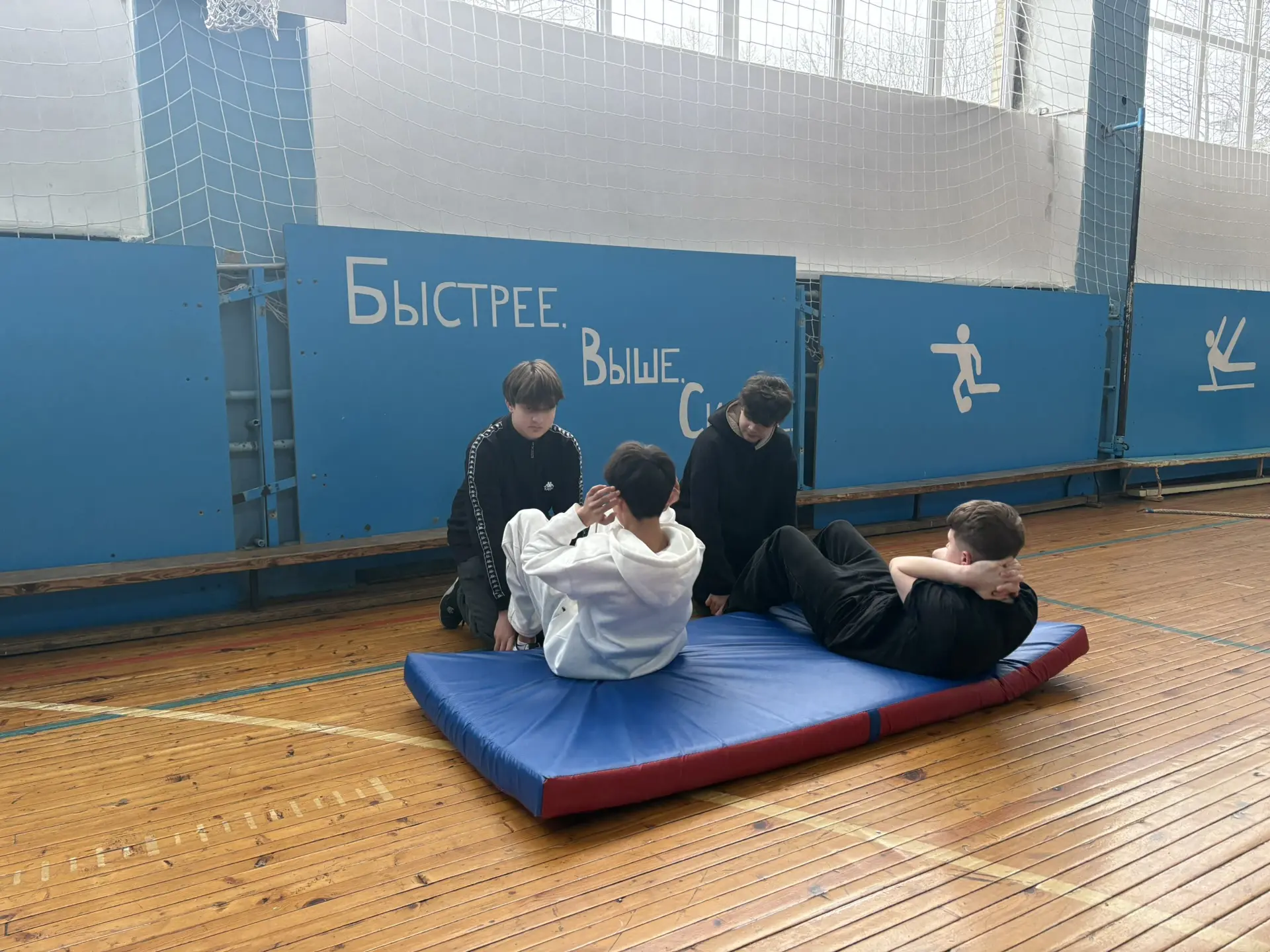 🇷🇺Быть первым - быть лучшим!  🏅На минувшей неделе в нашей школе прошел школьный отборочный этап млад