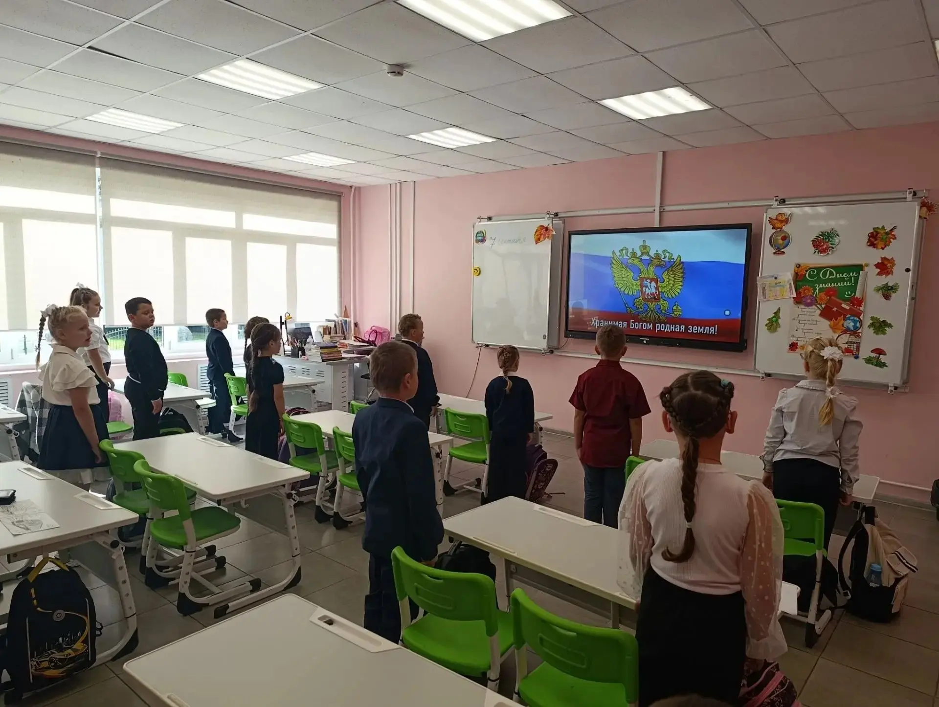 💥 Блокада. Подвиг и память: первоклассники Износковской школы почтили героев Ленинграда