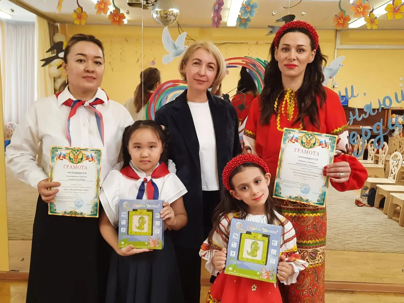 Настоящий триумф для ДО "Умка" на региональном конкурсе "Песни, объединяющие наши сердца"! Наши заме
