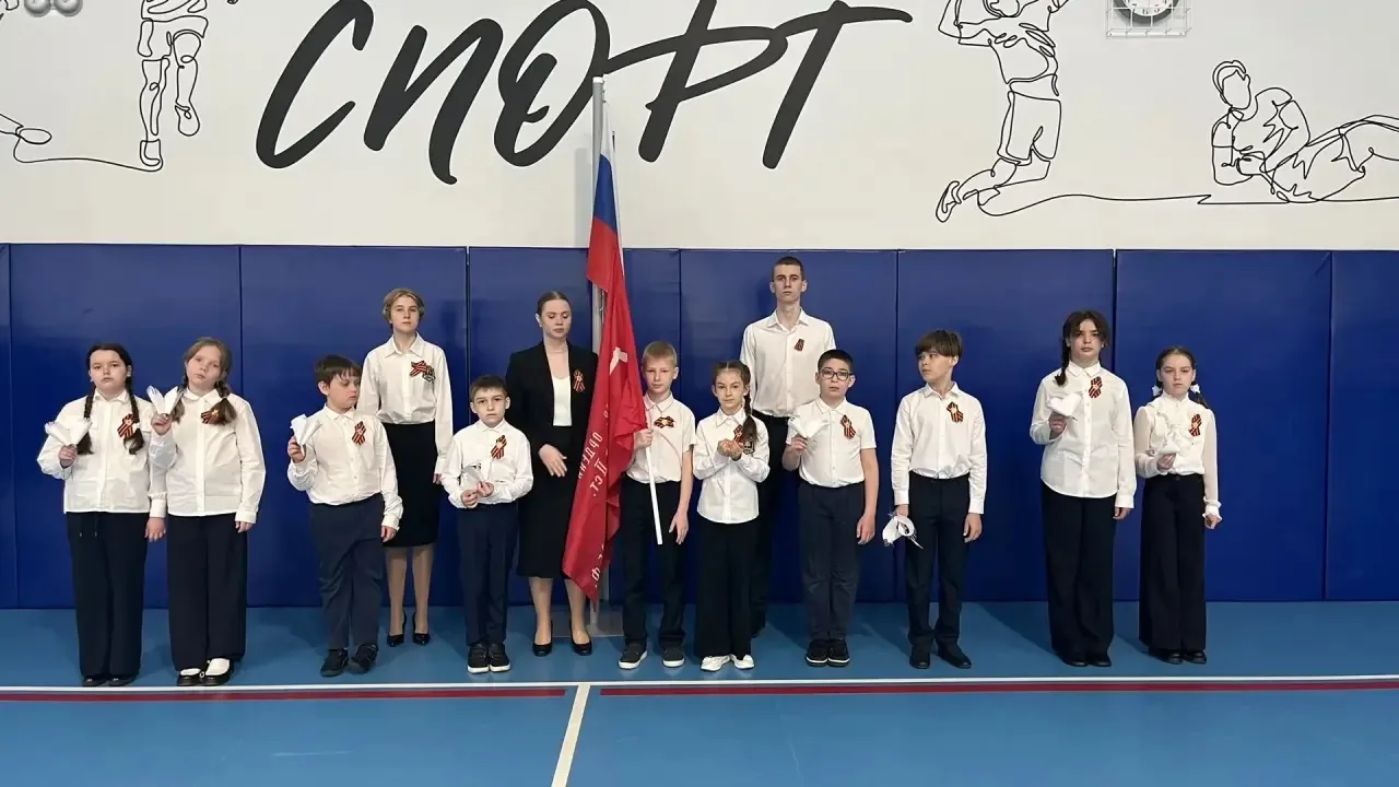 НАШИ #ДеньПобеды #ПамятьПоколений #ПатриотическоеВоспитание  Вчера в нашей школе состоялся Памятный 