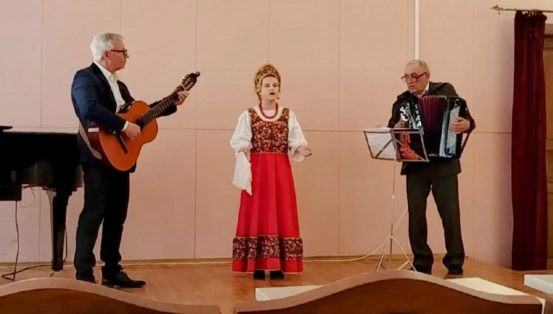 Гордимся нашими талантами!

Ученица 4 класса Добро-Колодезской СОШ Карина Уколова, обучающаяся на фо