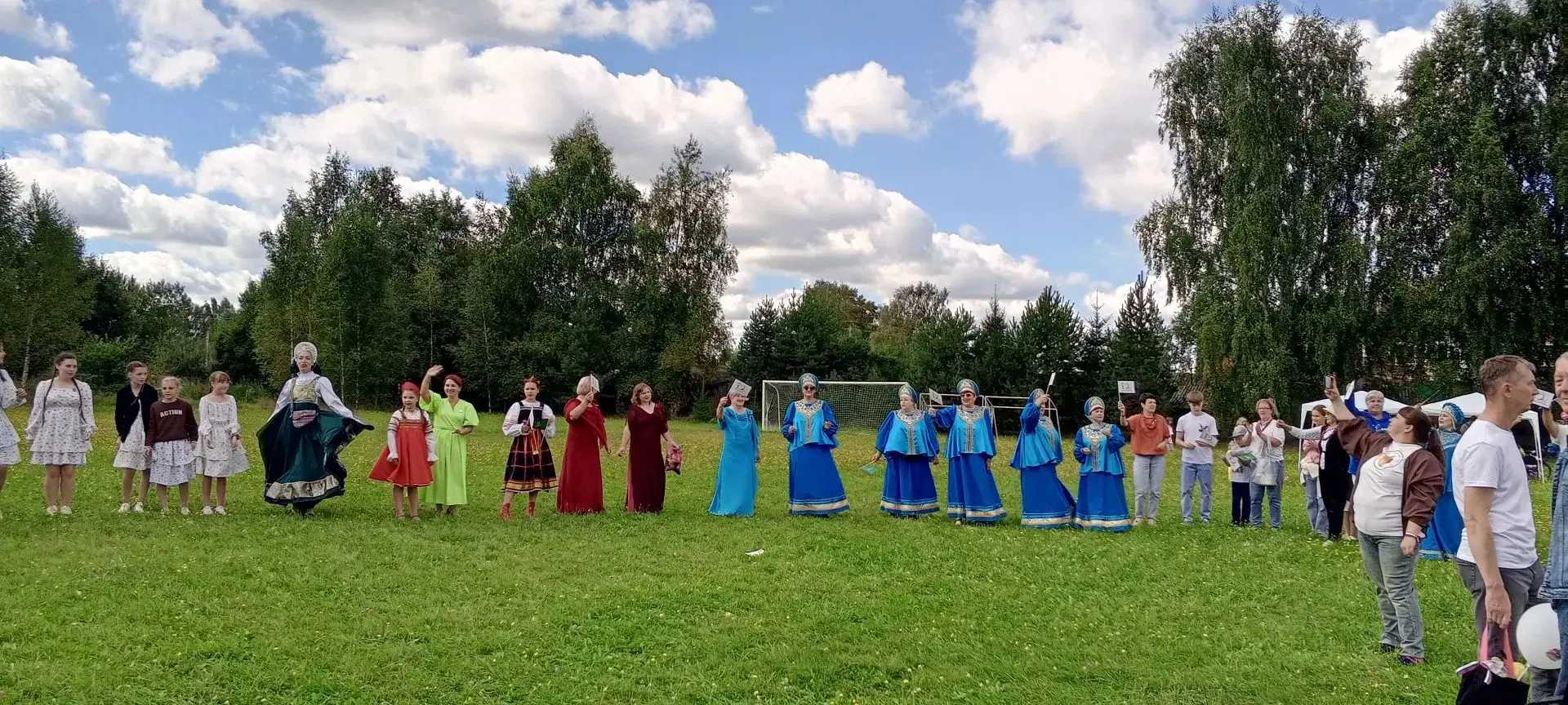 🍎 22 августа в  деревне Чертовищи прошел Шестой по счёту районный семейный праздник и ...