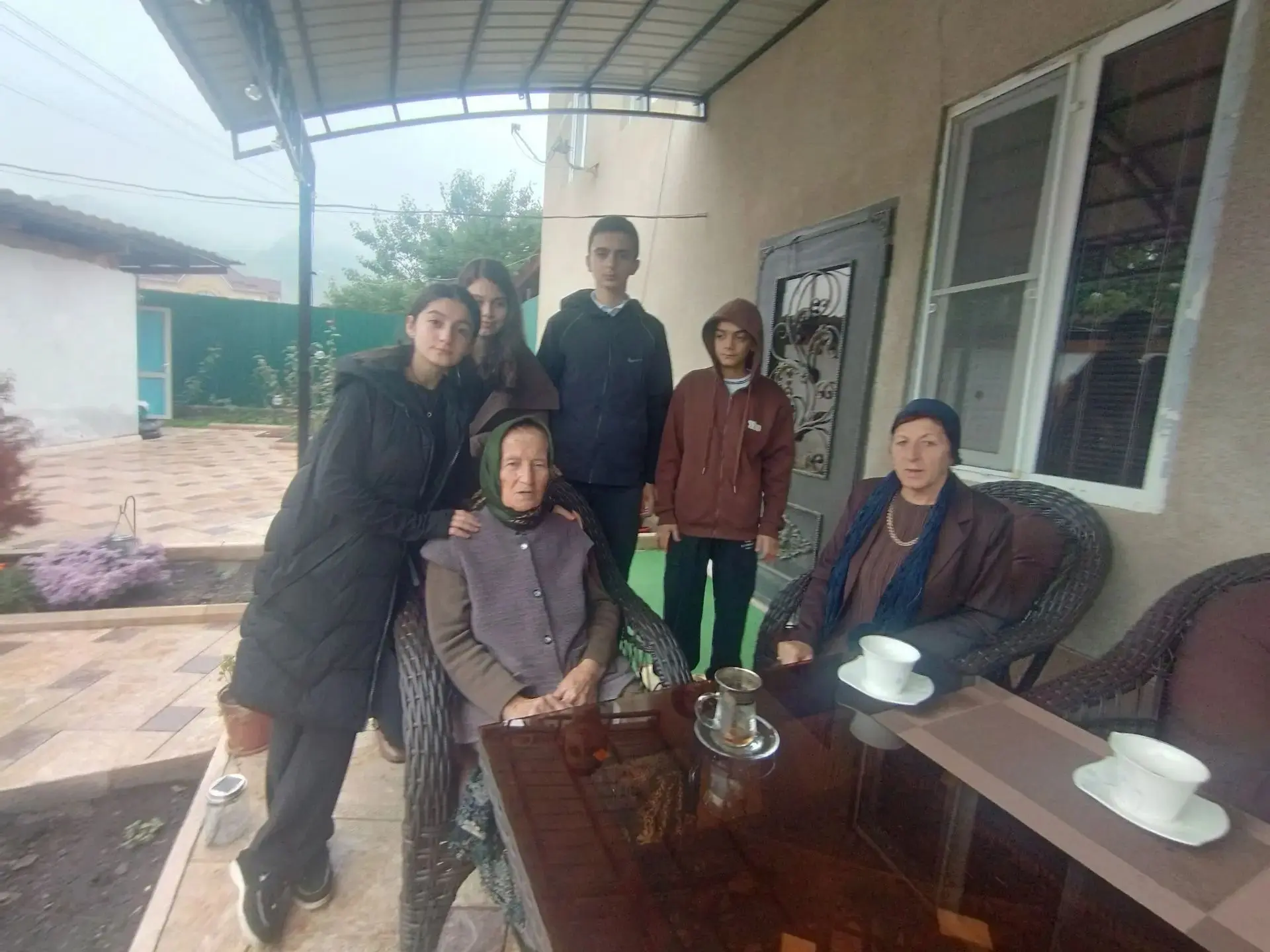 Вас поздравляем с днём осенним,