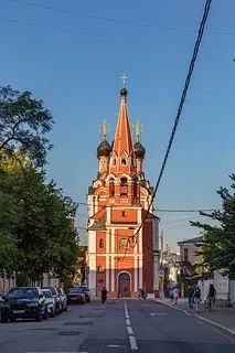 Запретные этажи и исчезнувшие улицы — тайны Котельнической высотки и Верхней Радищевской