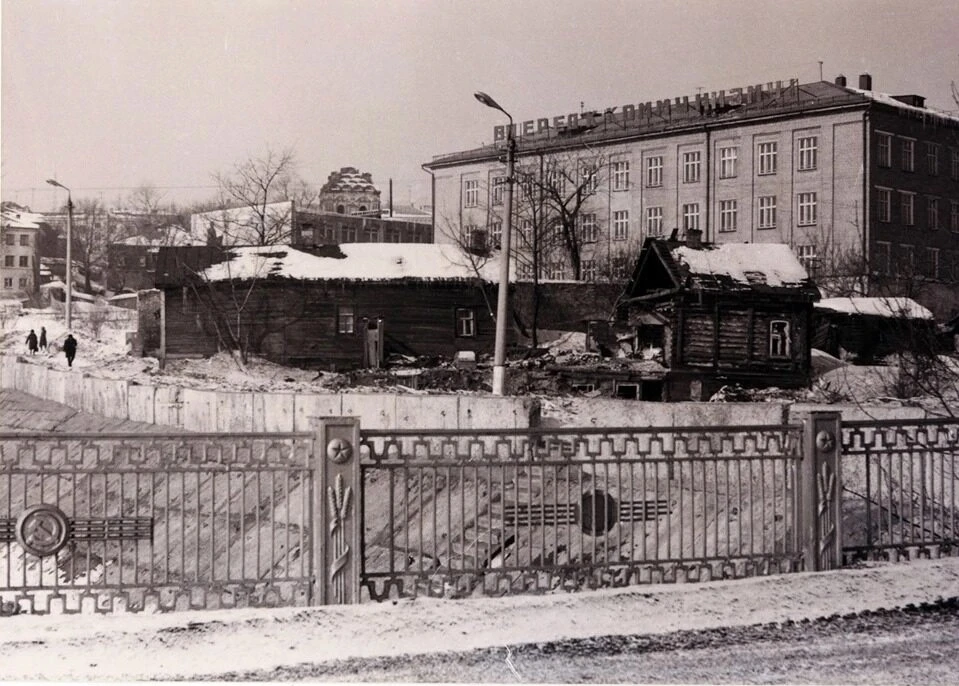 Осенью 1954 года на месте износившегося деревянного Лебедевского моста через Суру соору...