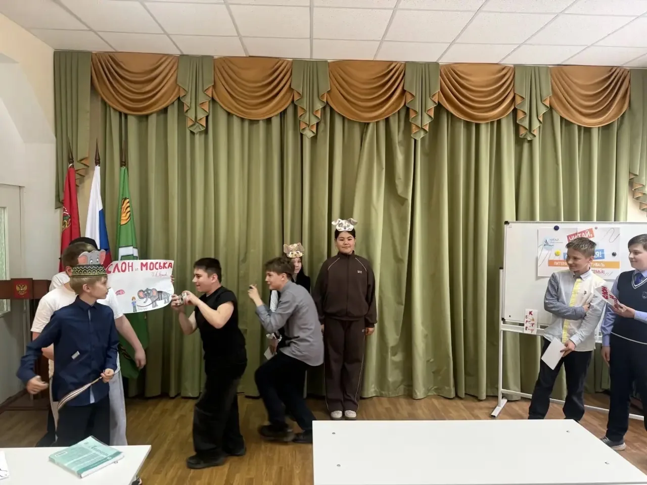 А наш марафон #ПредпоЧтения продолжается! 6-е классы устроили литературный батл, взяв за основу изве