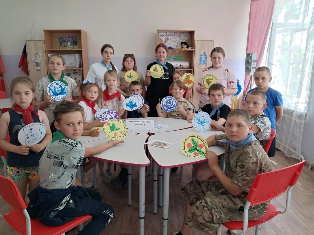 9 июня в пришкольном лагере прошло мероприятие «Твори! Выдумывай! Пробуй!» Было организовано шесть т