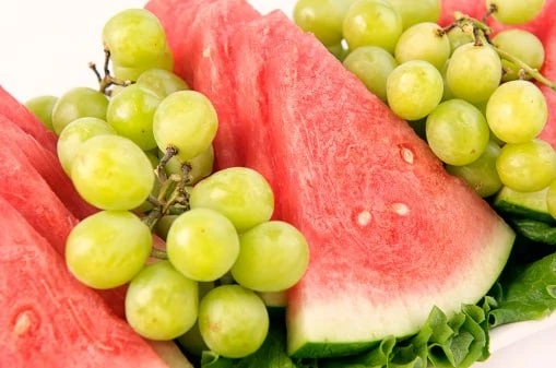 🍉 Арбузные семечки, аппендицит и синильная кислота: разбираем мифы!