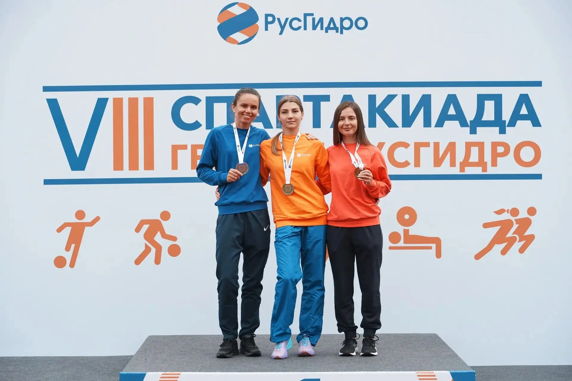 🏆 ЕСТЬ ЗОЛОТО! Жительница Вилючинска Снежана Махнёва —  чемпионка многоборья в програм...