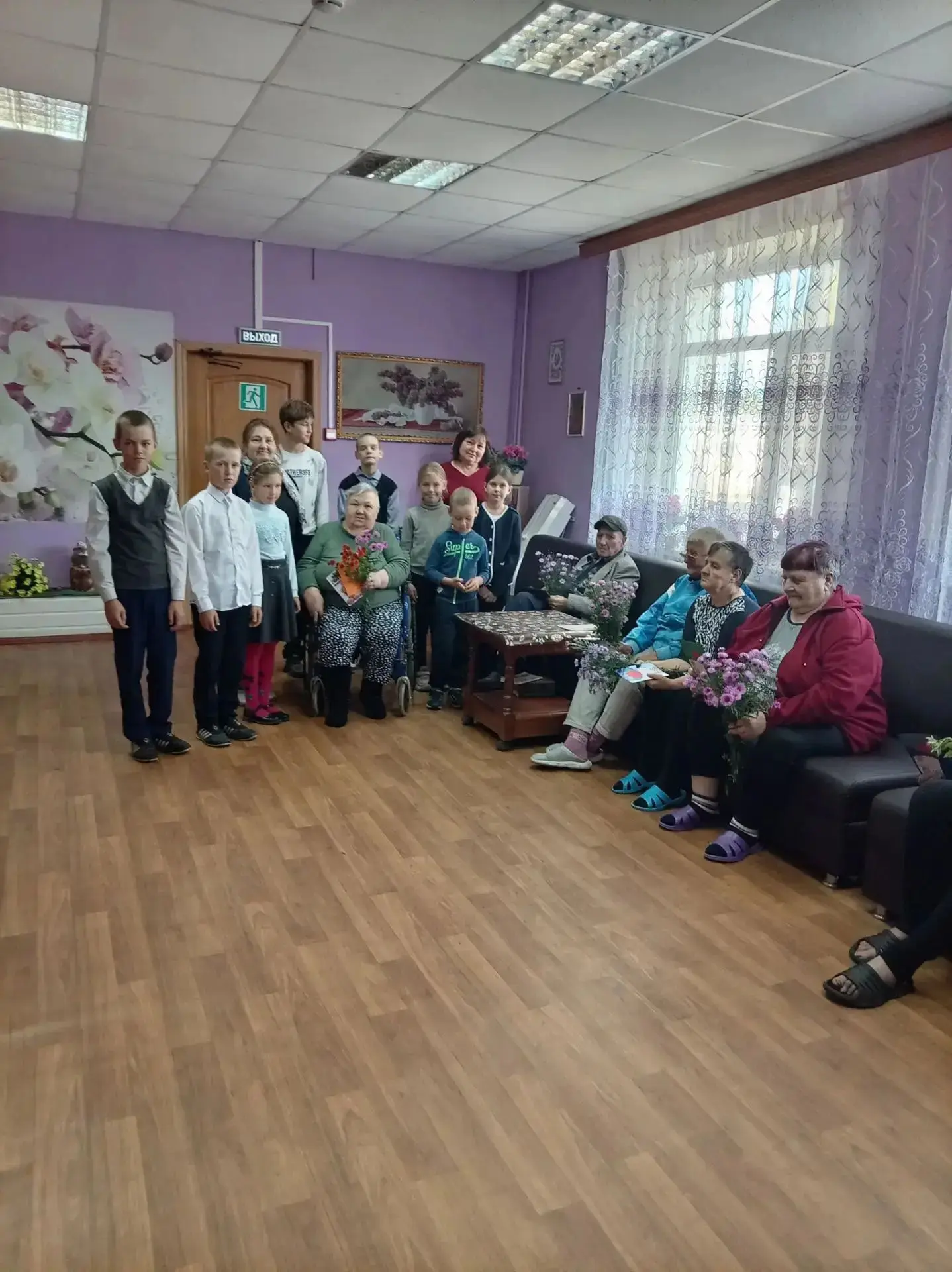 🗓👵👴1 октября, в Международный день пожилых людей, в Долботовском доме-интернате цари...