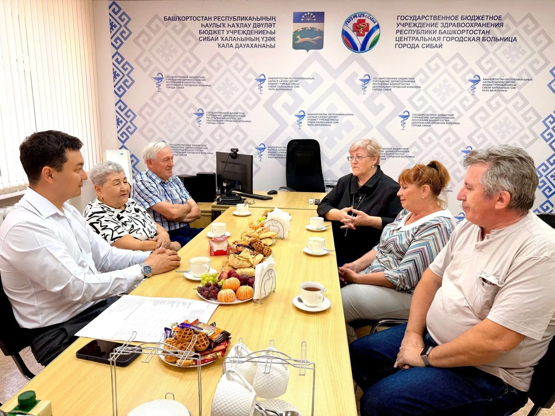 В Сибае прошла тёплая встреча с ветеранами здравоохранения 
 
В преддверии Дня медицинского работник