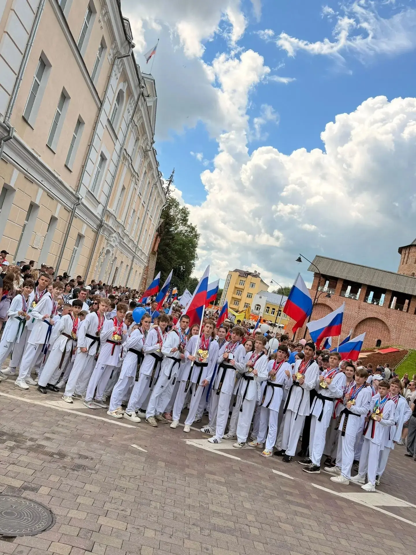 «В спорте надо жить ярко!» 🏆

Сегодня наши ребята приняли участие в ПАРАДЕ СПОРТСМЕНОВ 2026!
 
Это 
