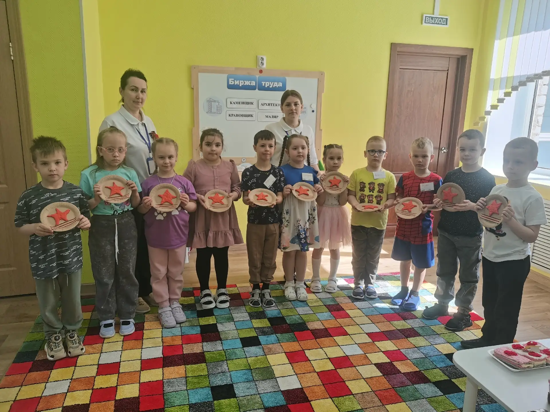 #ОдинденьвПрофиграде: Кафе «Победа» готовит подарки ветеранам 
⁣
Сегодня в Профиграде открылось кафе