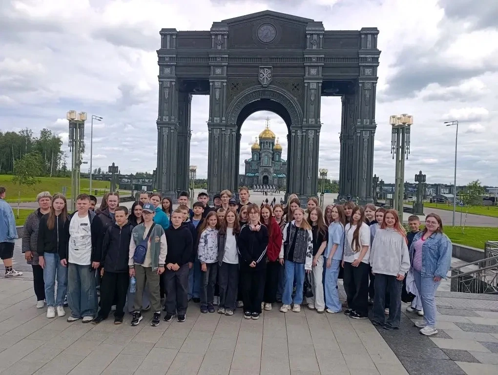 🗓️ 2 июня ученики нашей школы посетили легендарный «Парк Патриот» в Москве и прошли пу...