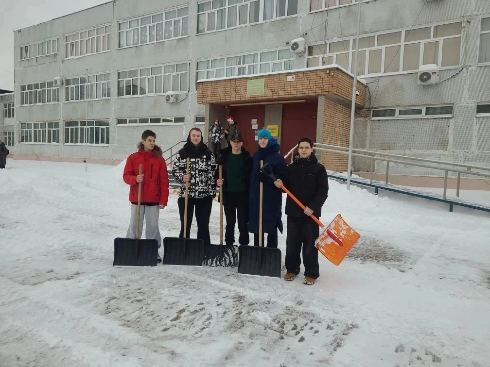 В субботу и воскресенье сотрудники, учащиеся, родители Центра образования, отбросив все свои дела, в
