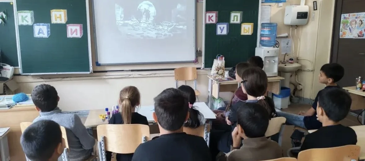 🎬 Кино, которое попадает прямо в сердце: патриотический день в нашем лагере.