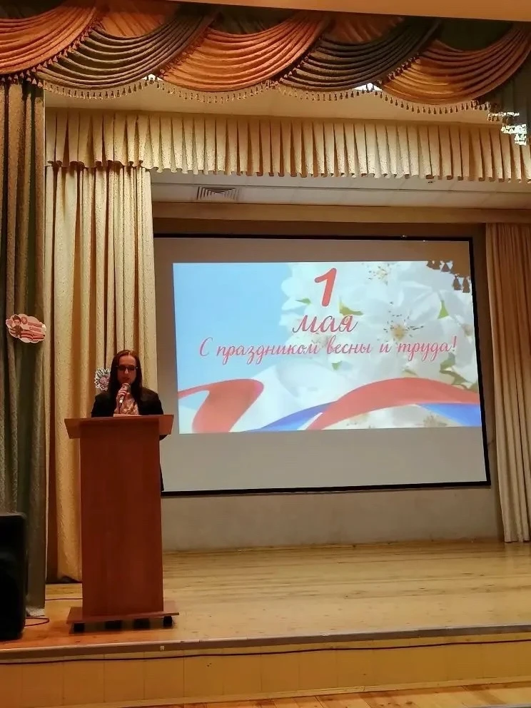 🇷🇺27 апреля в МБОУ «СОШ №34» состоялась традиционная церемония выноса Государственного флага Российс