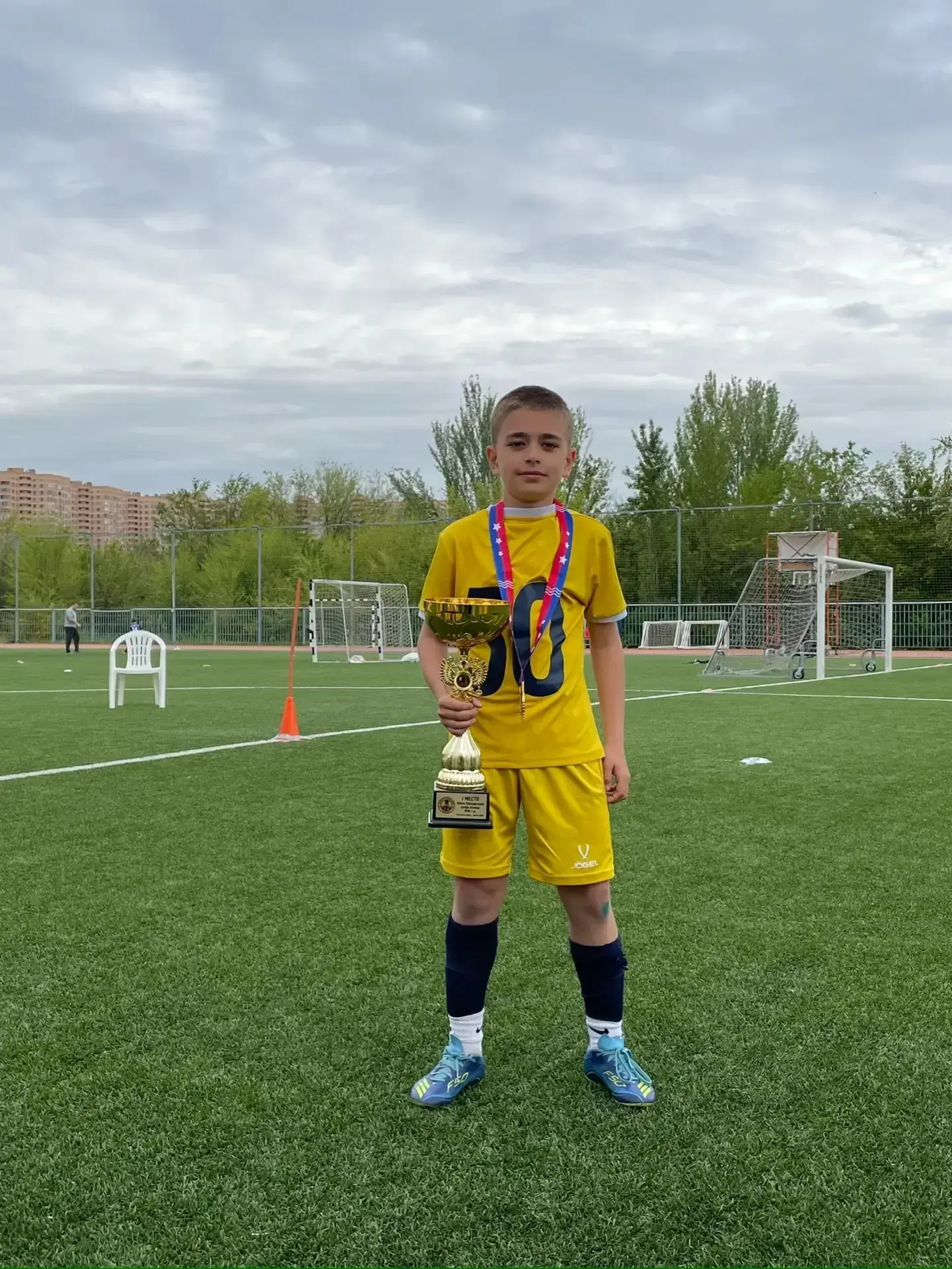 На ростовском стадионе ✨✨✨"Звездный"✨✨состоялся детский футбольный ⚽ турнир "Кубок 🏆победителей", в 