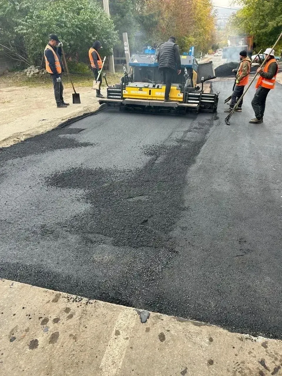 ⚒️ Участок дороги на улице Звездинской отремонтировали в Иркутске.