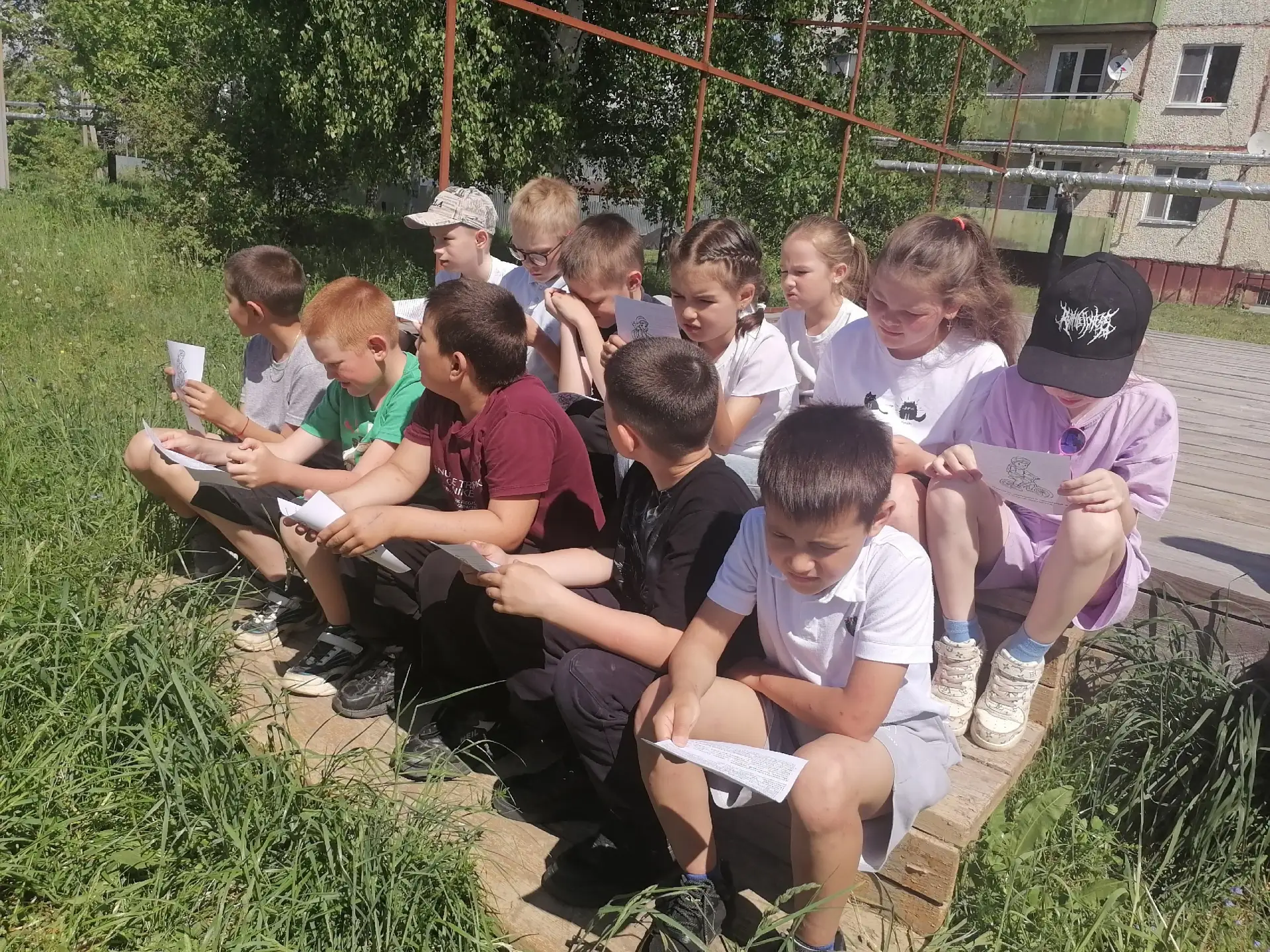 #ДетскаяБезопасность #ЛетниеКаникулы #Карлыганская_библиотека
Работа досуговой площадки "Библиоканик
