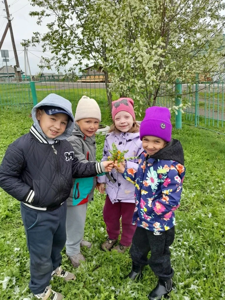 🌼 Всемирный день одуванчика — 13 мая 🌼