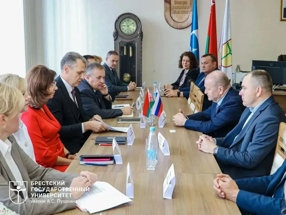 ОГУ имени Тургенева и Брестский госуниверситет имени Пушкина подписали соглашение о сот...