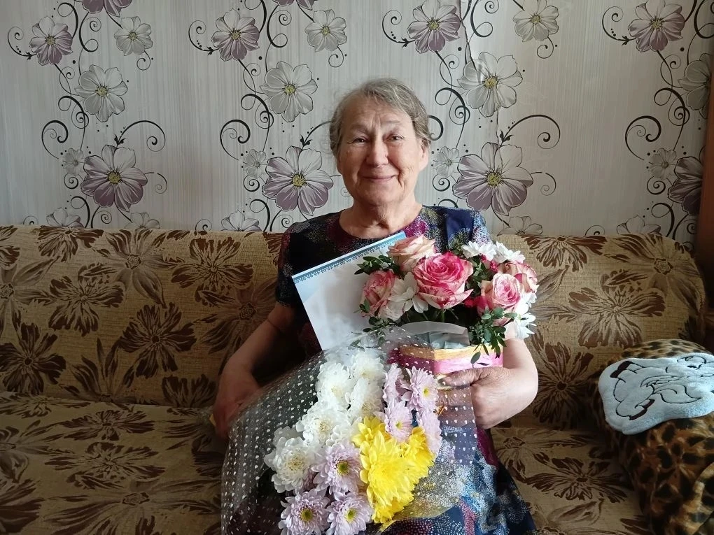 Сегодня 80-летний юбилей отмечает жительница села Несь Широкая Елена Клавдиевна. Вместе с Советом ве