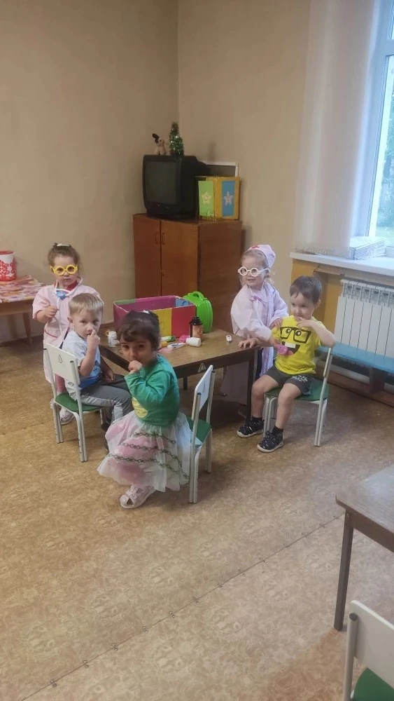 Сегодня наши самые маленькие воспитанники из первой младшей группы сделали большой шаг в мир взрослы