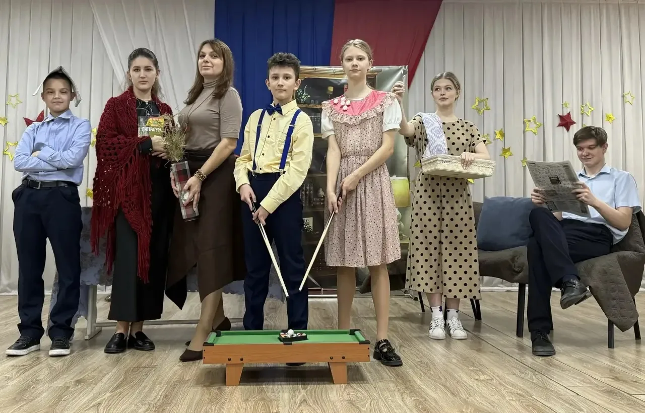 С гордостью сообщаем, что школьная театральная студия "Сцена" под руководством советника директора п