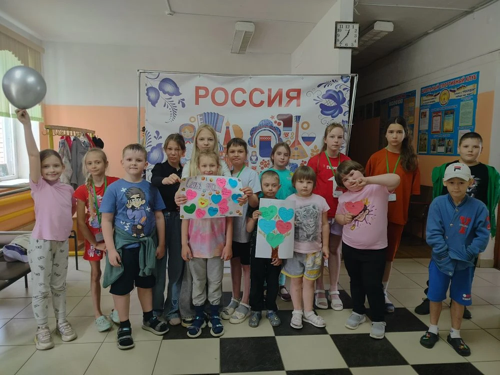 👨‍👩‍👧‍👦3 июня: День, когда мы поняли, что семья — это маленькое солнце внутри нас.