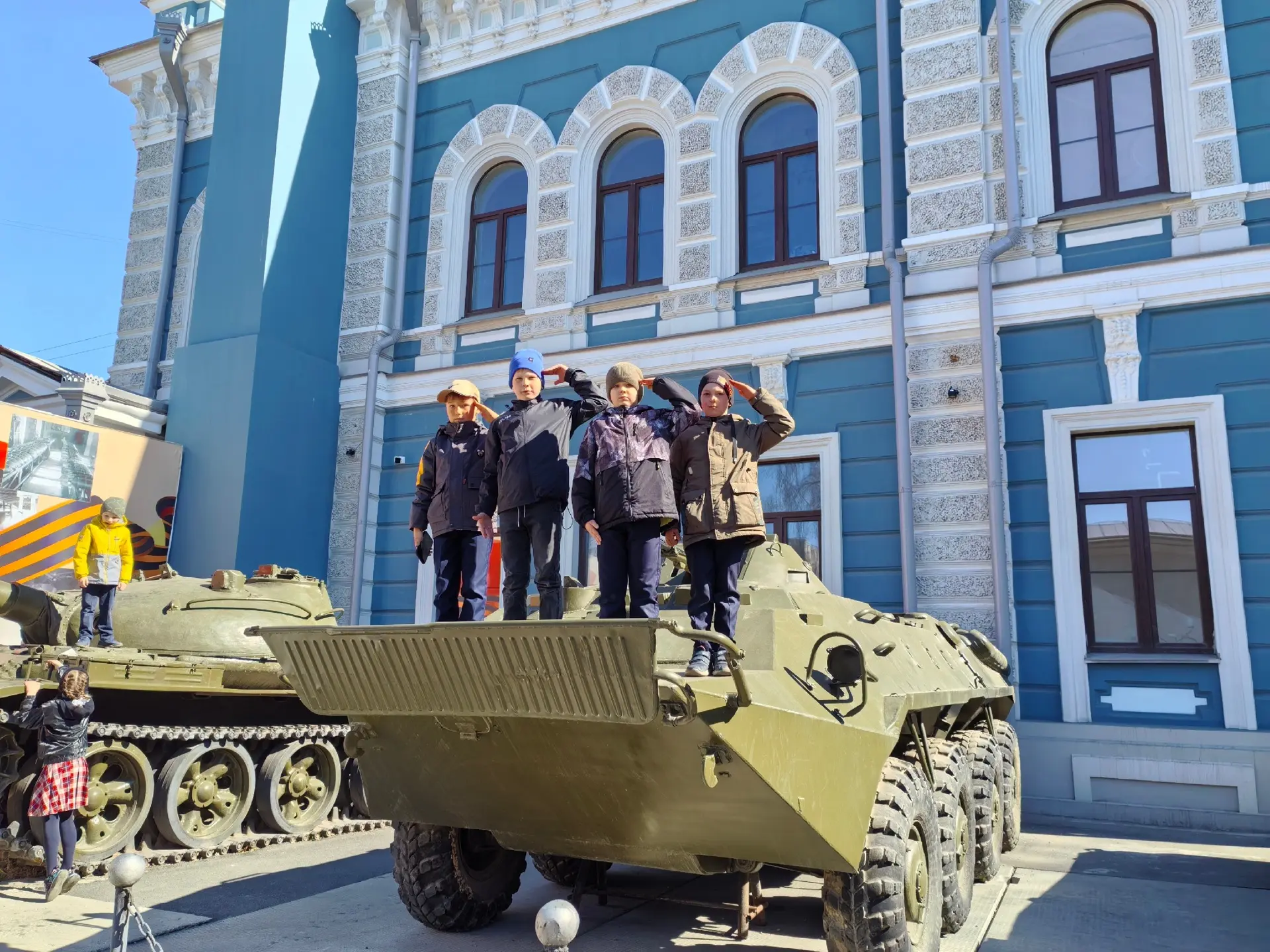 💫Накануне 9 мая учащиеся гимназии 1 почтили память погибших воинов во время ВОВ. Ребята 1 в, 2 в и 2