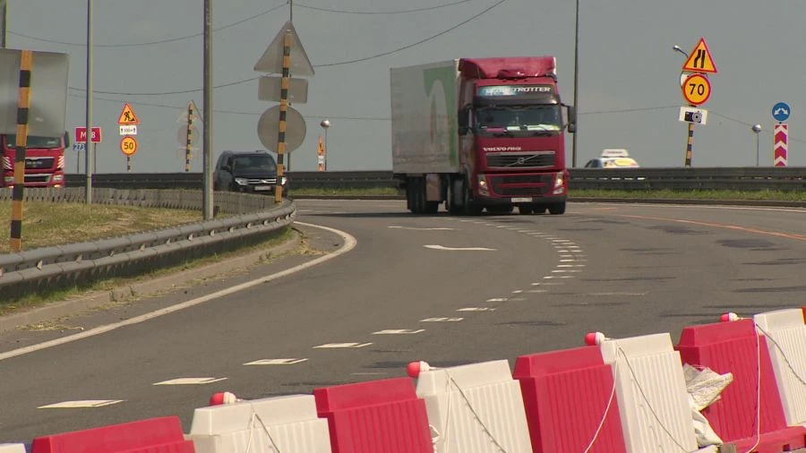 🚘🌉 20 лет назад по Юбилейному мосту в Ярославле впервые пошёл транспорт