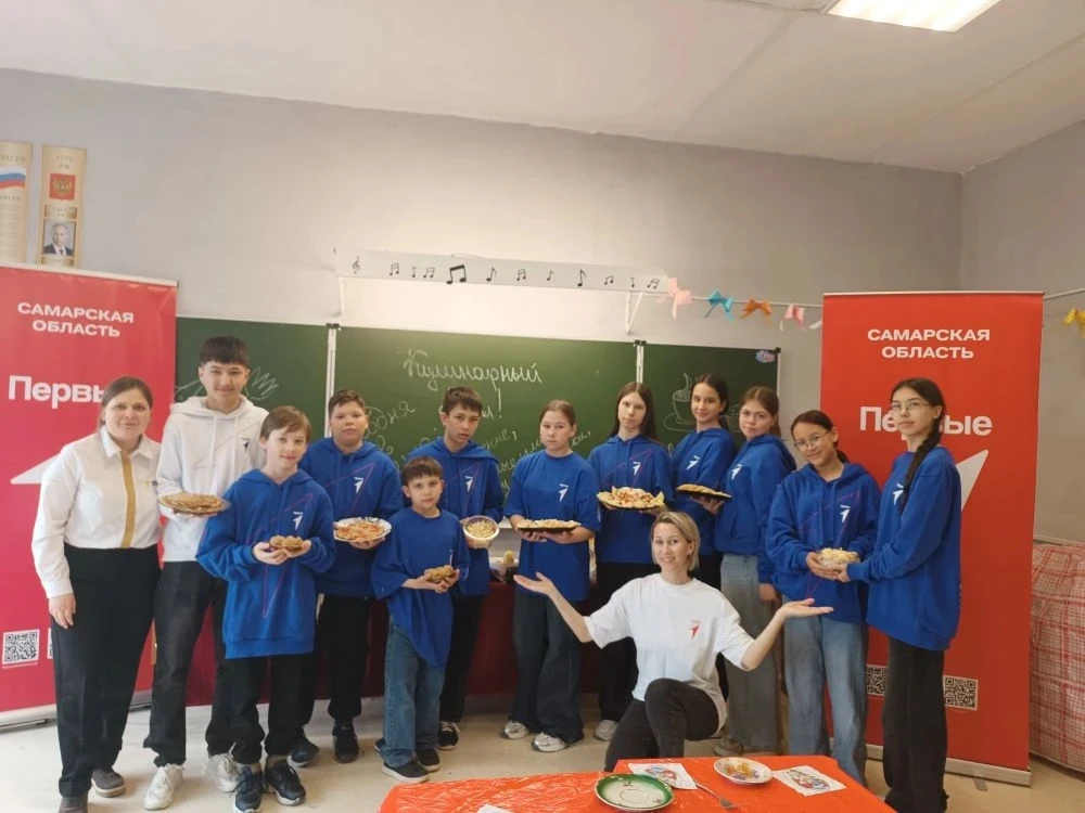 Общее аппетитное фото участников батла с готовыми блюдами