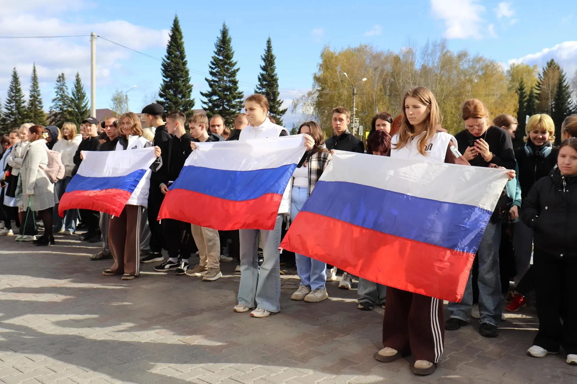 📌30 сентября отмечается годовщина воссоединения Донецкой и Луганской народных республи...