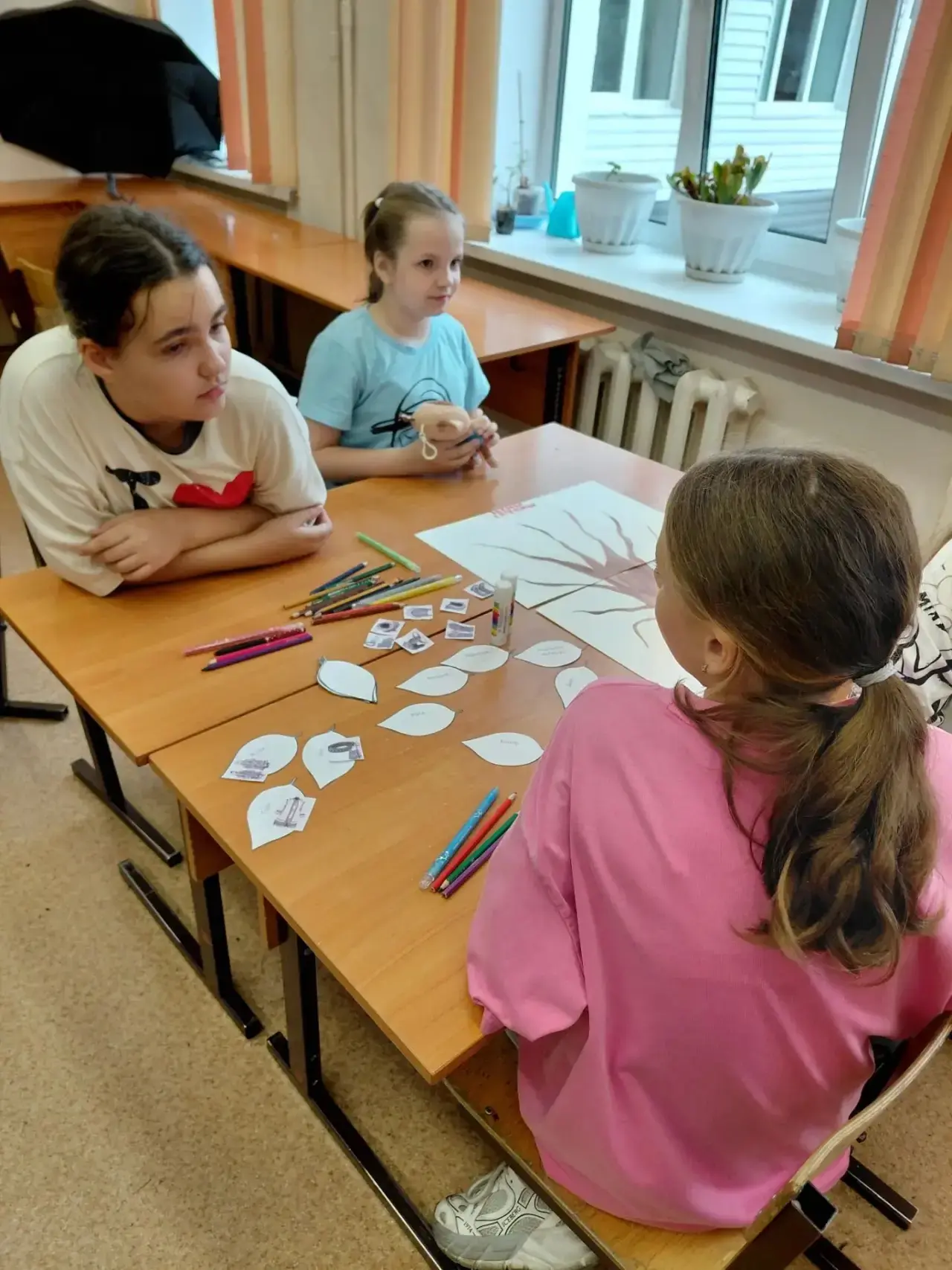 🌳 Дерево знаний малых народов России выросло в нашем лагере!

На этой неделе в нашем школьном оздор